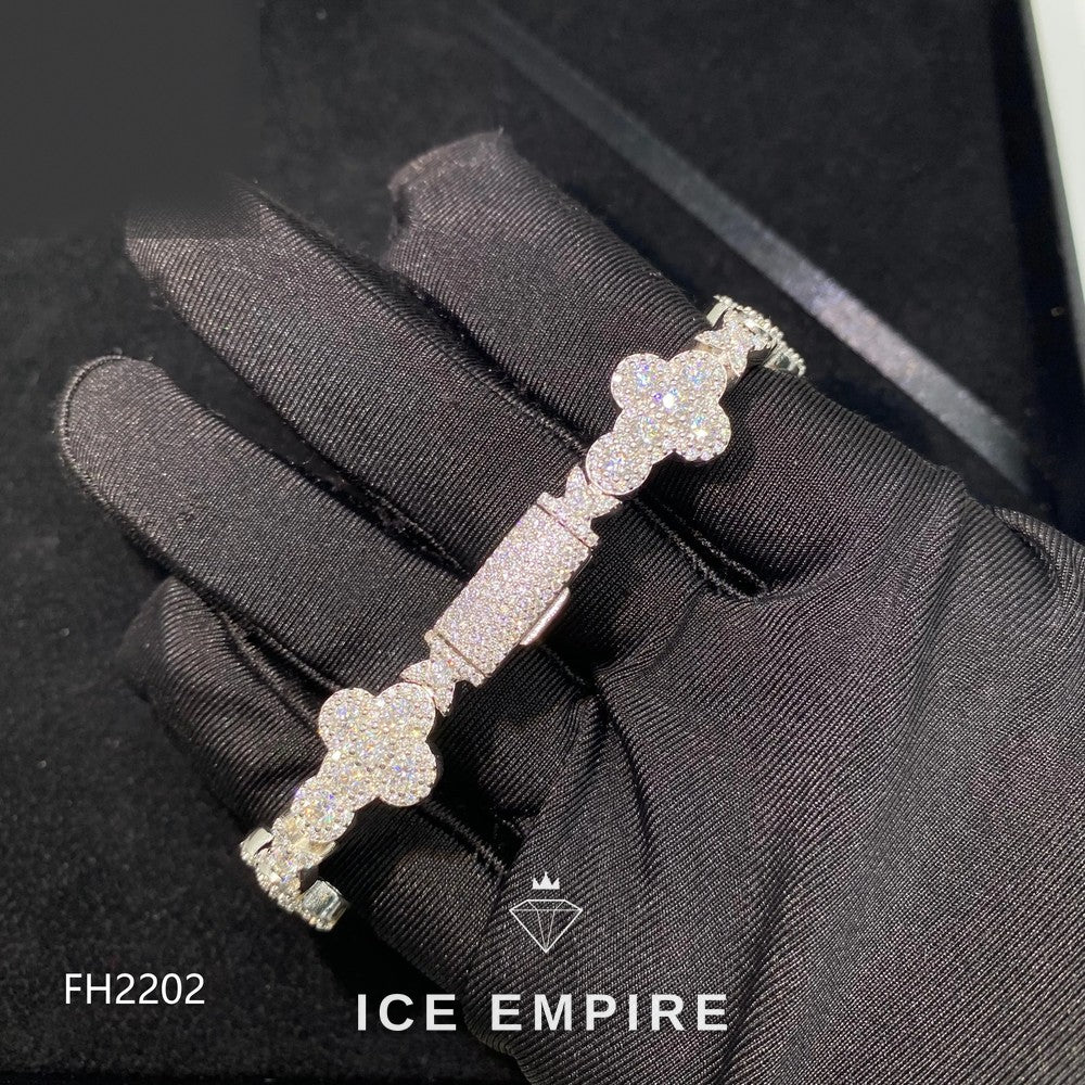 Iced Out Cross 925 Silver Moissanite Cuban Chain